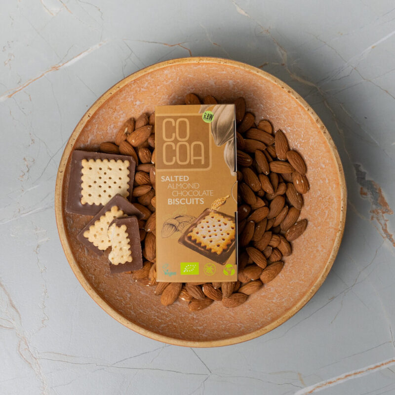 Herbatniki z czekolada migdalowa i sola